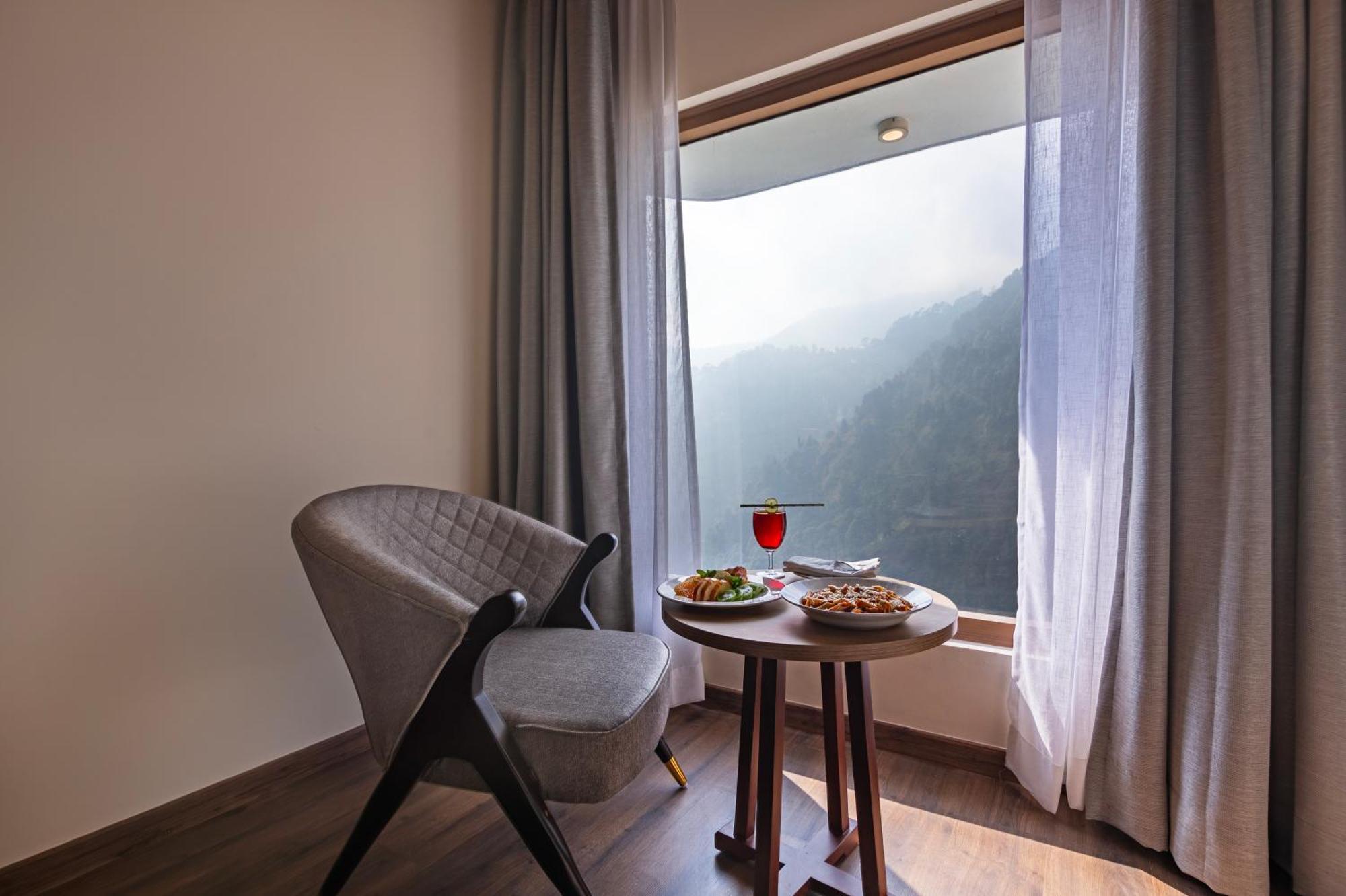 Sterling Nainital Hotel Екстериор снимка