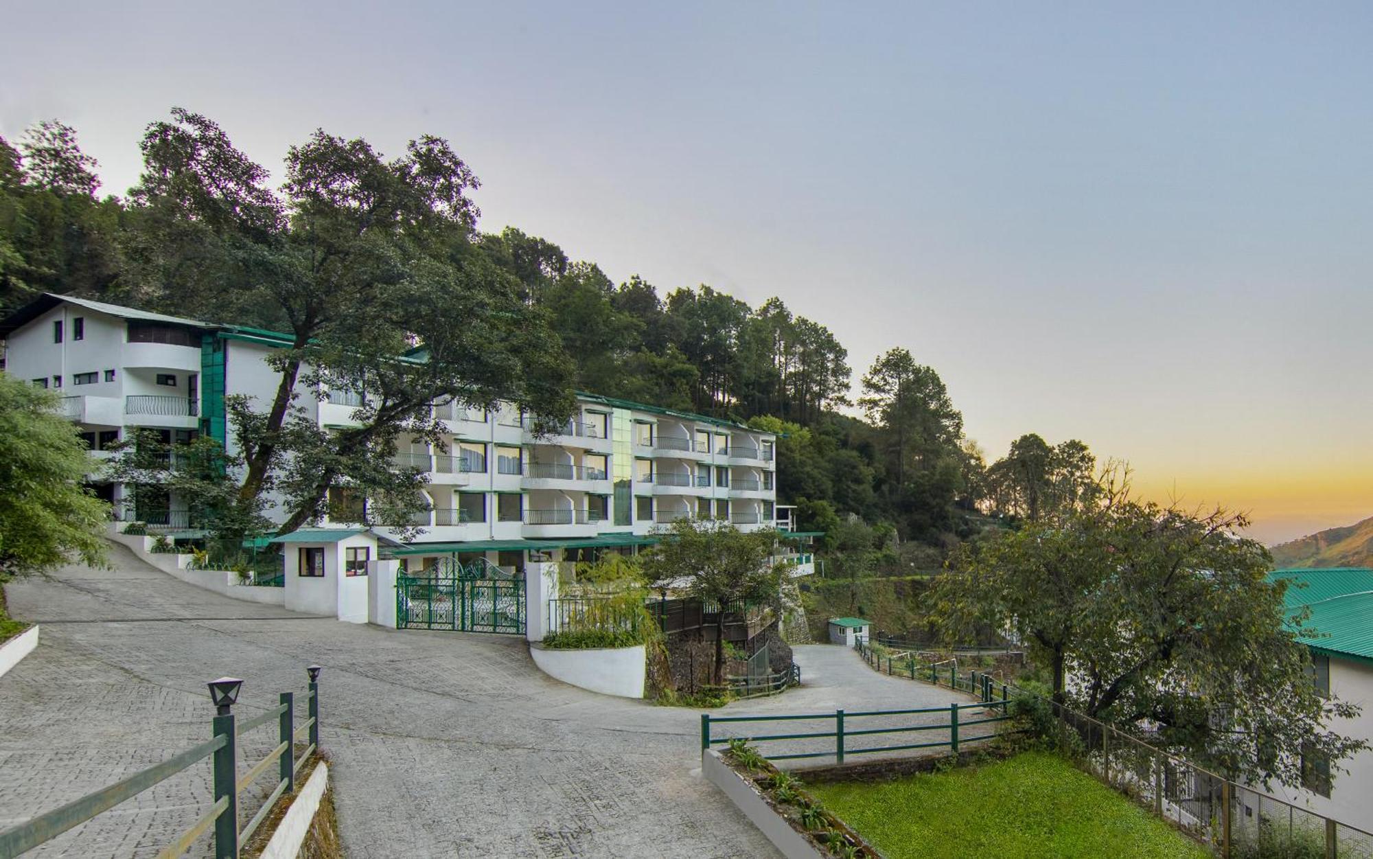 Sterling Nainital Hotel Екстериор снимка